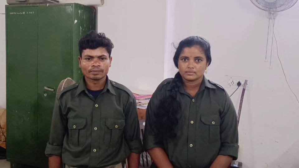 Two dreaded Naxalites of Bastar surrendered