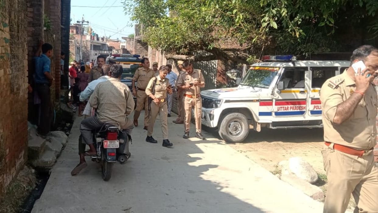 People of two parties clashed over carrying chadar during Urs of Ala Hazrat in Bareilly