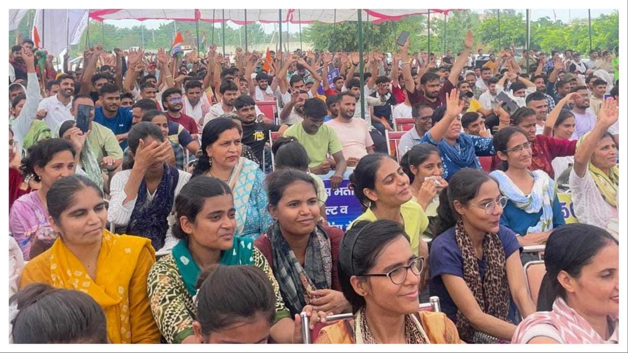 Haryana: Unemployed asked for employment from government