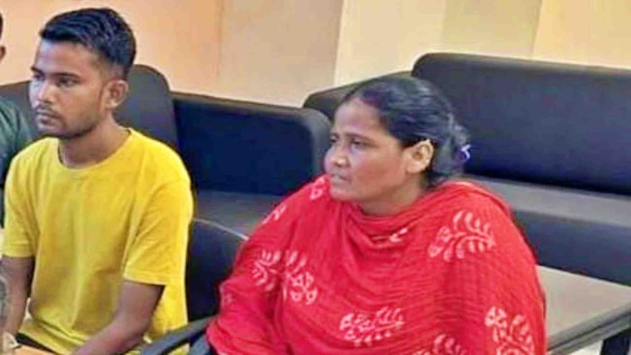 Kidney transplant became easy in Hamidia, sweeper mother saved the life of 20 year old son by donating kidney