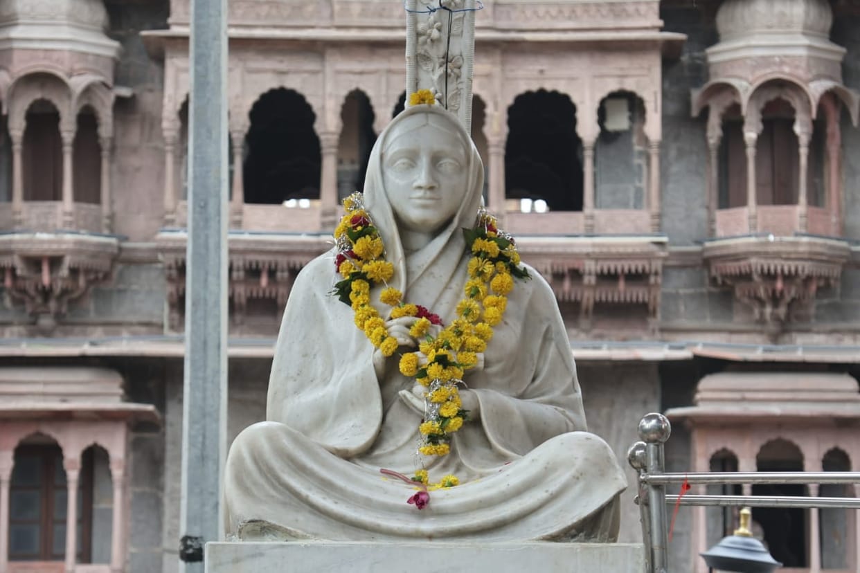 Indore: Goddess Ahilya renovated more than 30 temples, constructed ghats on ten rivers.