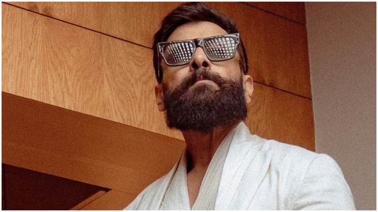 Actor Vikram said it is difficult to make friends after becoming famous like to create impression of film star