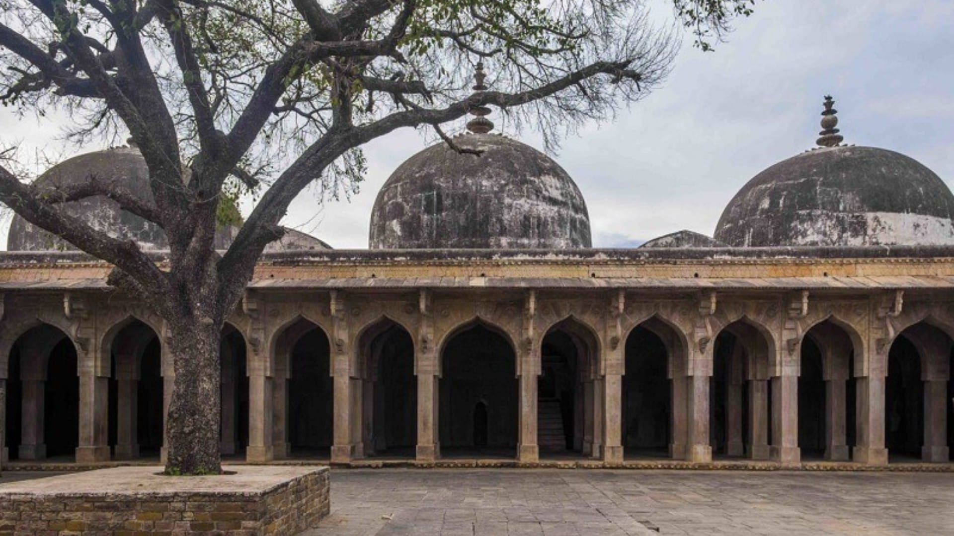 know about Stree 2 city Chanderi in madhya pradesh plan two days trip of chanderi in budget