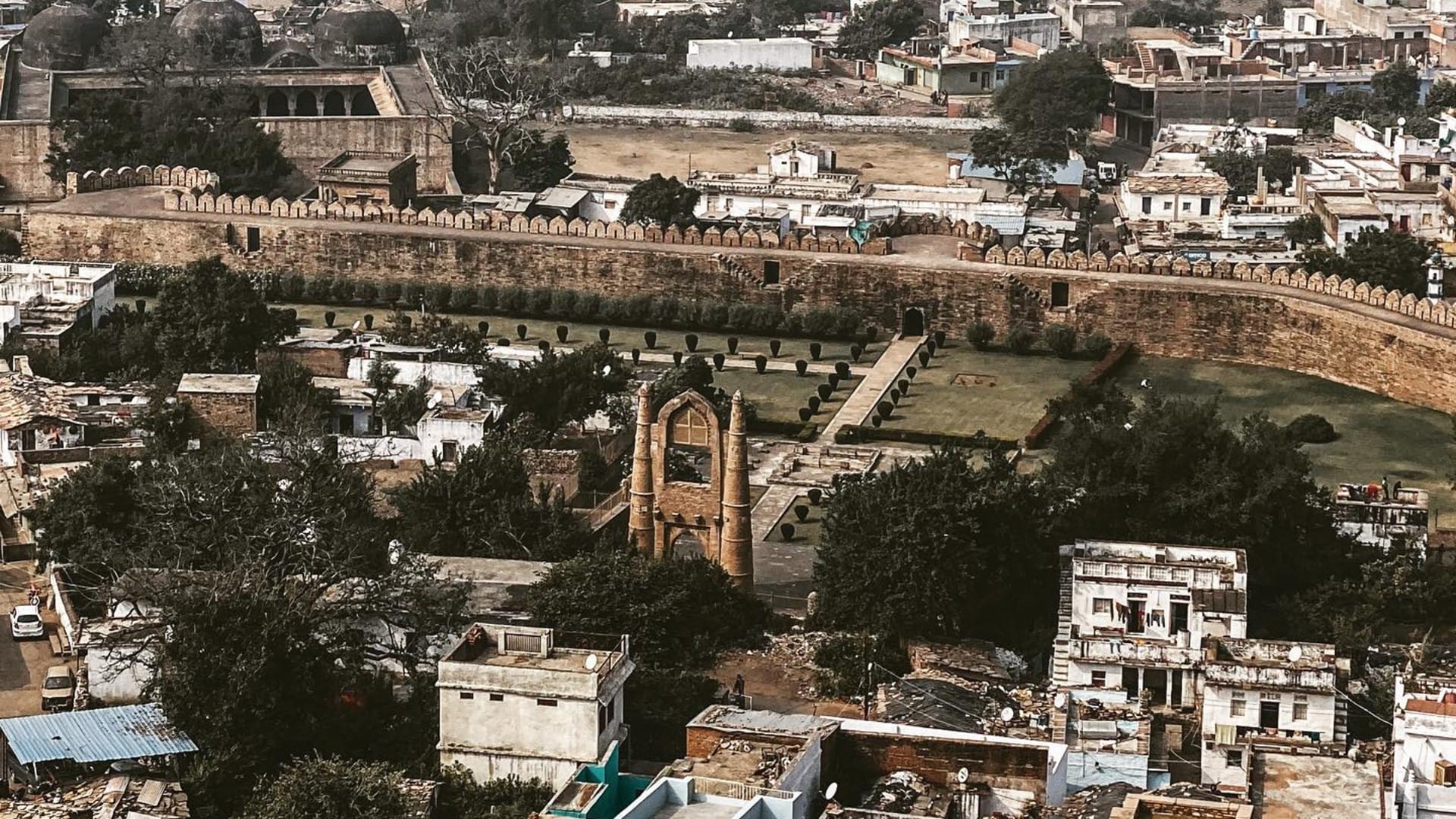 know about Stree 2 city Chanderi in madhya pradesh plan two days trip of chanderi in budget