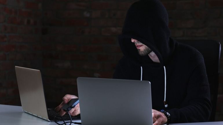 how to register complaint of cyber fraud know helpline number here