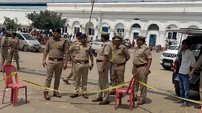 Etawah murder railway station Stampede occurred due to throwing dead body on middle of road