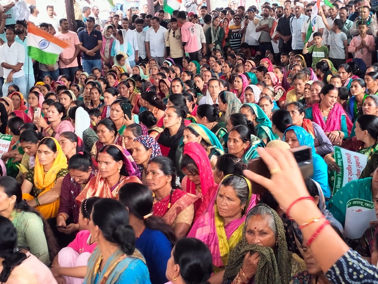 Uttarakhand News Mool Niwas and land law Maharally in Gairsain Huge Crowd Gathered
