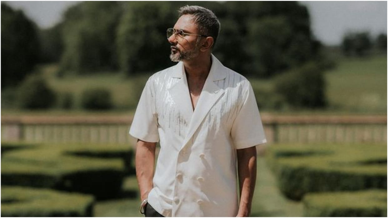 Yo Yo Honey Singh questioned why other veterans like Gulzar are never pointed out for objectionable songs