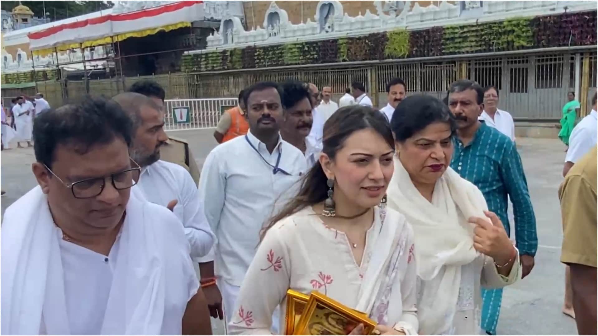 Hansika Motwani reached Tirumala to seek blessing of lord Balaji crowd of fans gathered to take photos