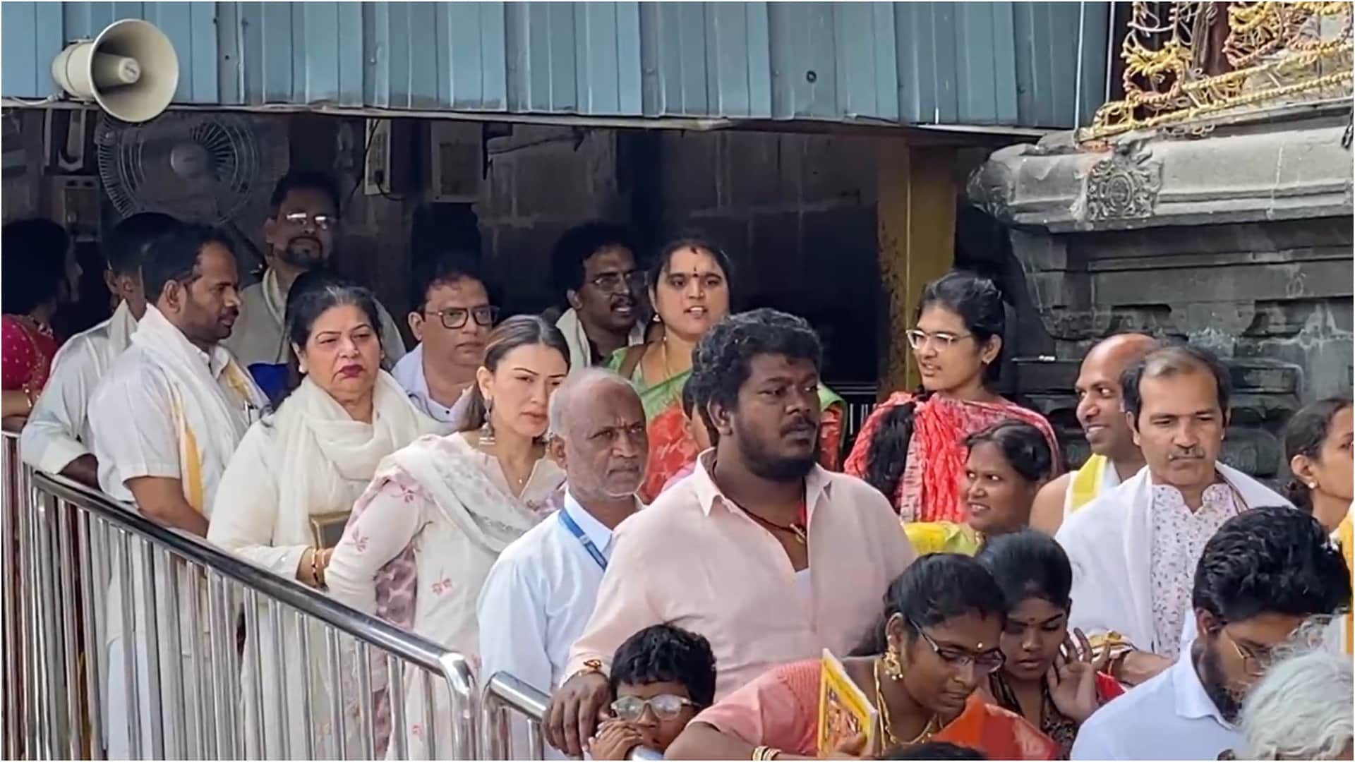 Hansika Motwani reached Tirumala to seek blessing of lord Balaji crowd of fans gathered to take photos