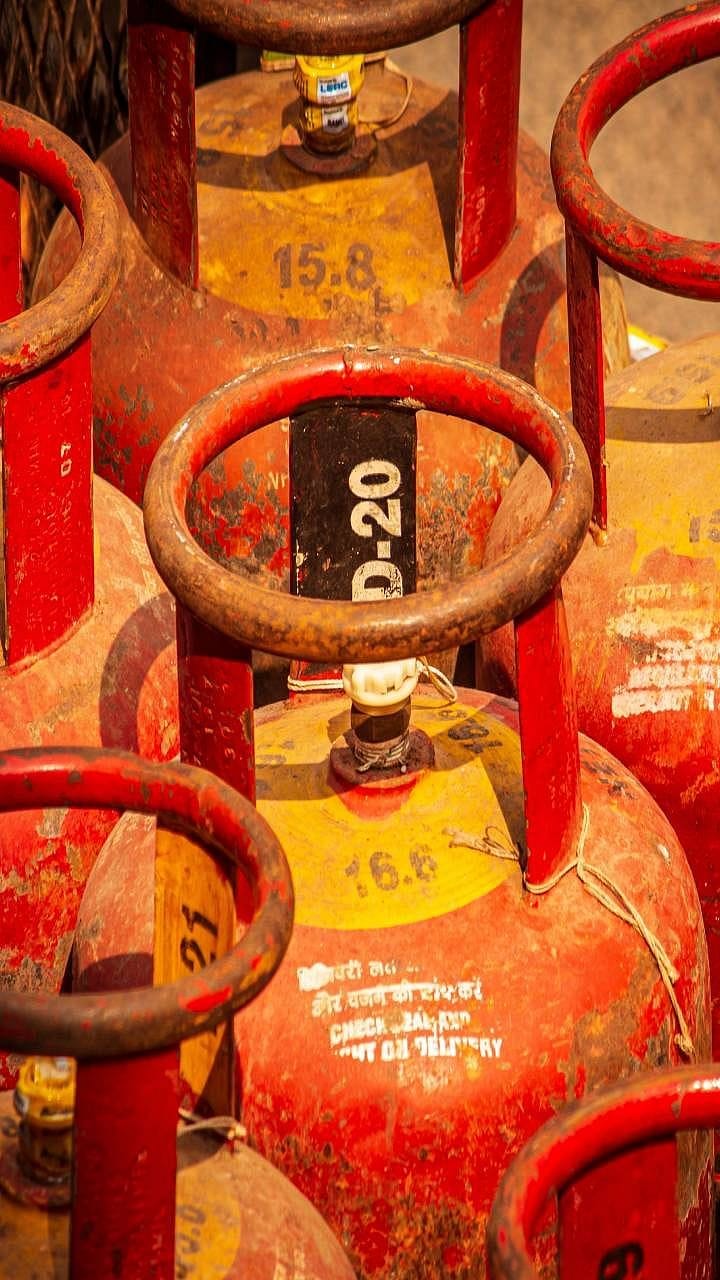 1631 consumers did not fill the cylinder for a year Due to poverty