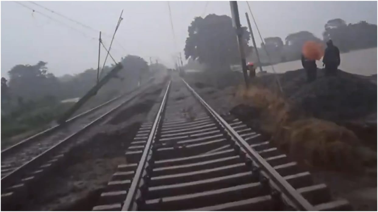 Impact of Cyclone Asna in Telangana, due to heavy rains railway tracks filled with water trains stopped