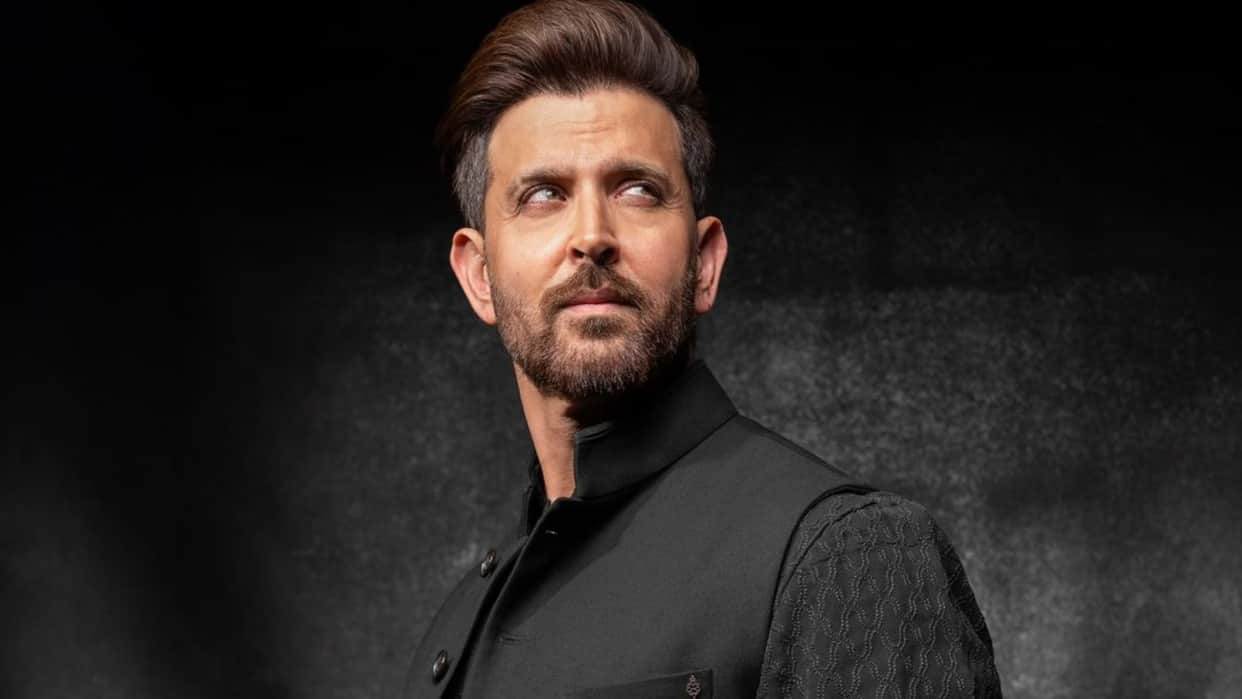 War 2 Another Video Viral On Social Media Hrithik Roshan Spotted Filming Action Sequence