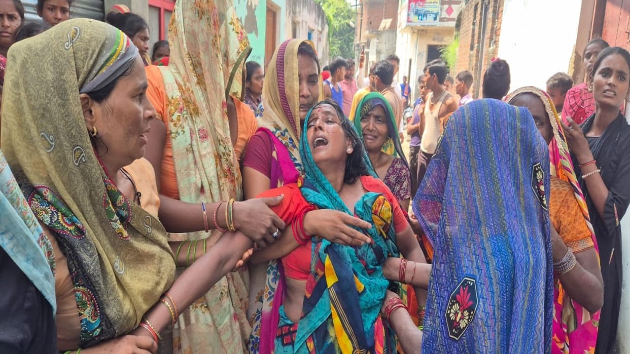 Teenager who came to aunt s house in Moradabad dies after coming in contact with high tension line
