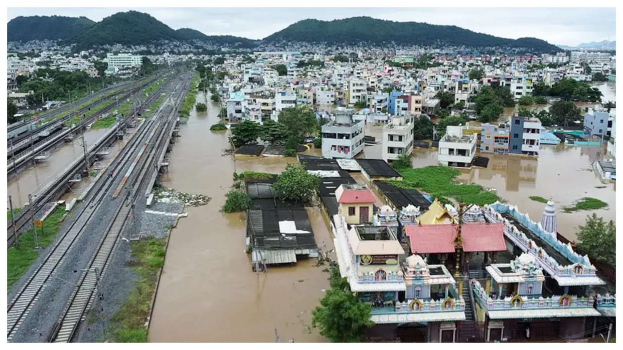 Andhra Pradesh Rains Airdropping of food water begins in flood hit Vijayawada news in hindi