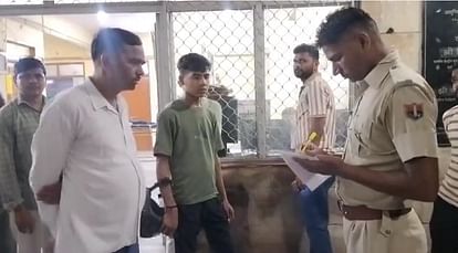 Alwar News: बार-बार फांसी का फंदा लगाकर घरवालों को डराता था युवक, अचानक फंसने से हालत हुई खराब The young man had to pay a heavy price for scaring his family members by repeatedly hanging himself