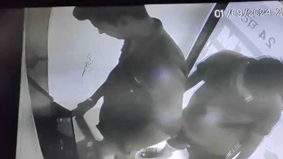 accused stolen cash from ATMs In Mainpuri in broad daylight