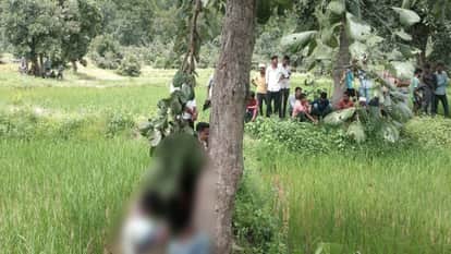 Sidhi Crime Dead bodies of young man and woman were found hanging from same tree