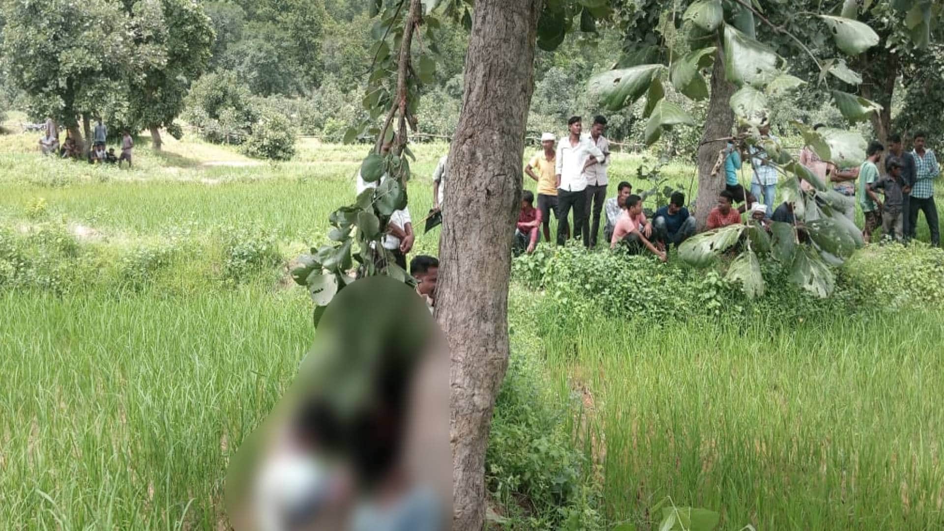 घटना स्थल पर मौजूद लोग