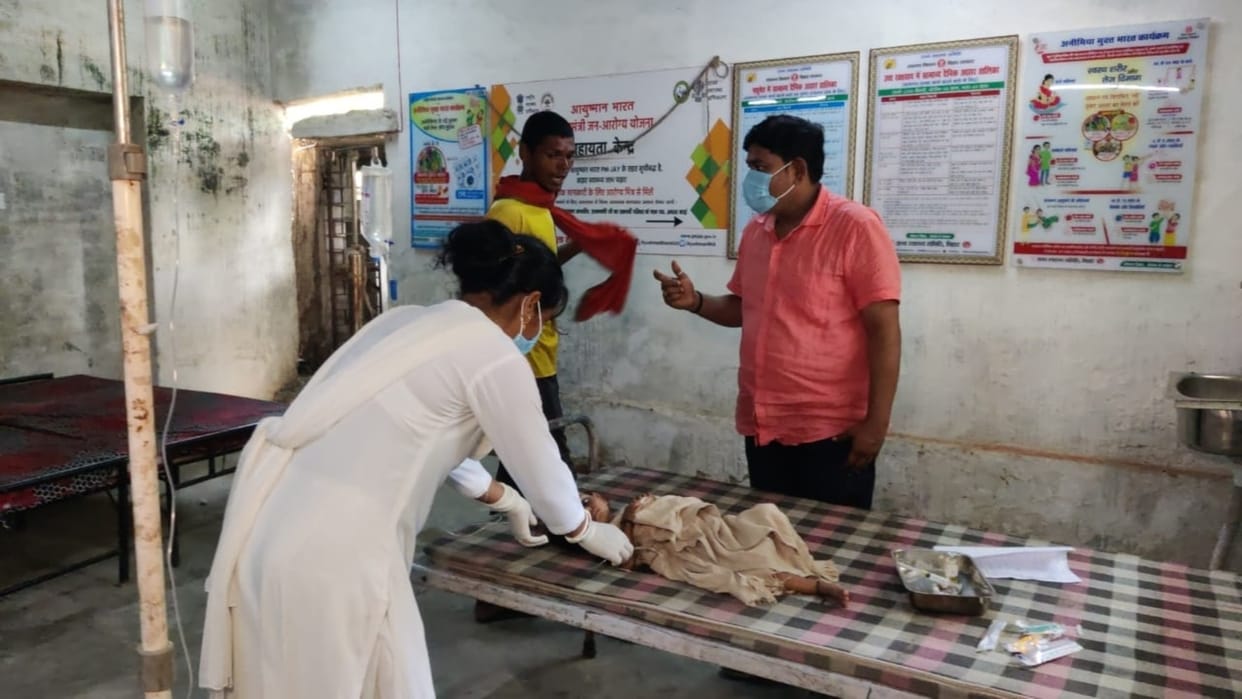 Munger News: 2 girls of a family died due to food poisoning; 3 referred to Bhagalpur
