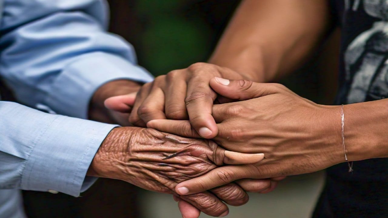Uttarakhand: New Ayushman cards for senior citizens above 70 years of age will be made using Aadhaar