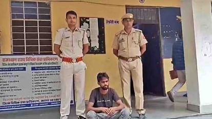 Alwar News: Alwar police arrested a bike thief and recovered two bikes