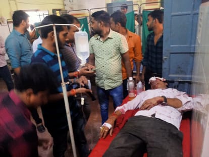 A jweller looted and attacked in Lalganj Raebareli.
