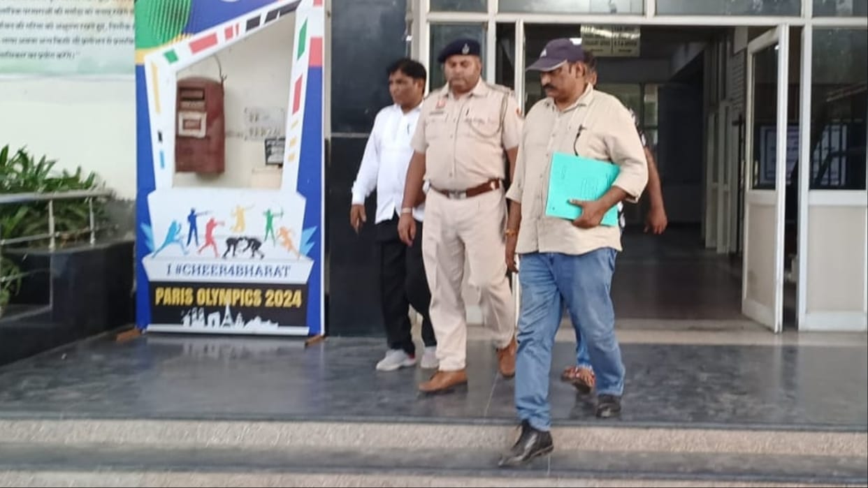 Haryana: SI and advocate arrested for taking bribe of Rs 48 thousand