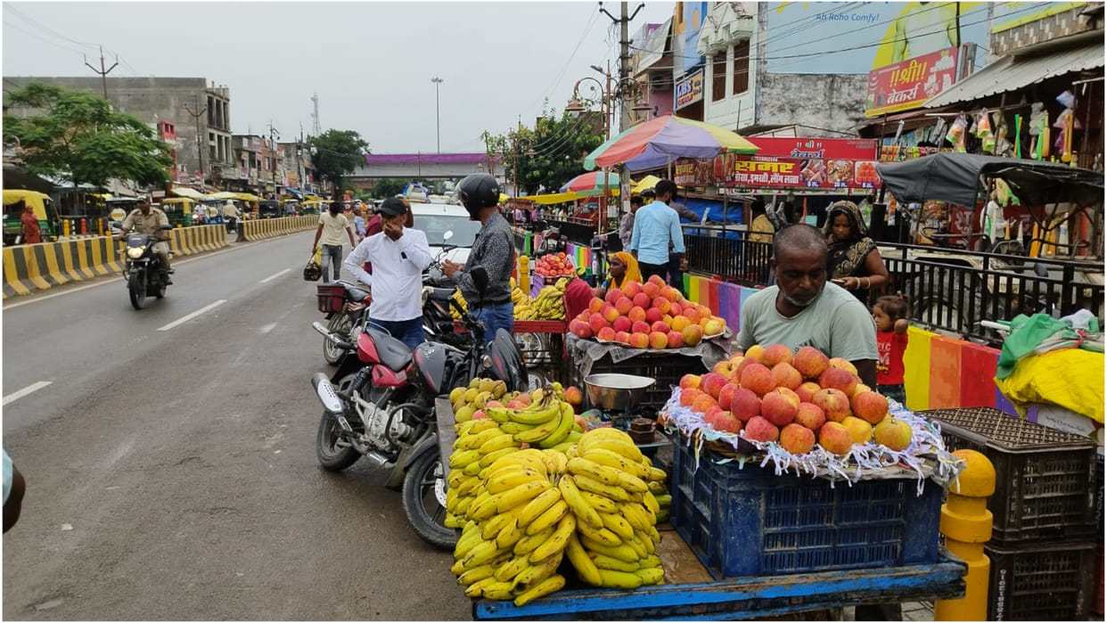 During the development works of DM Sant Kabir Nagar, street vendors will given other places at intersections