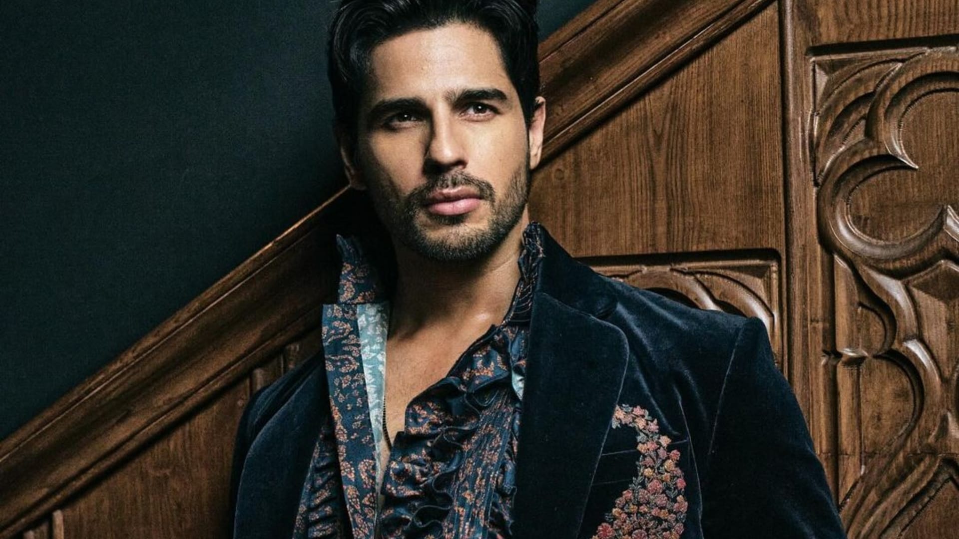 Sidharth Malhotra left Balwinder Singh Janjua Mitti Before Shoot seen in Race 4 with saif ali khan Report