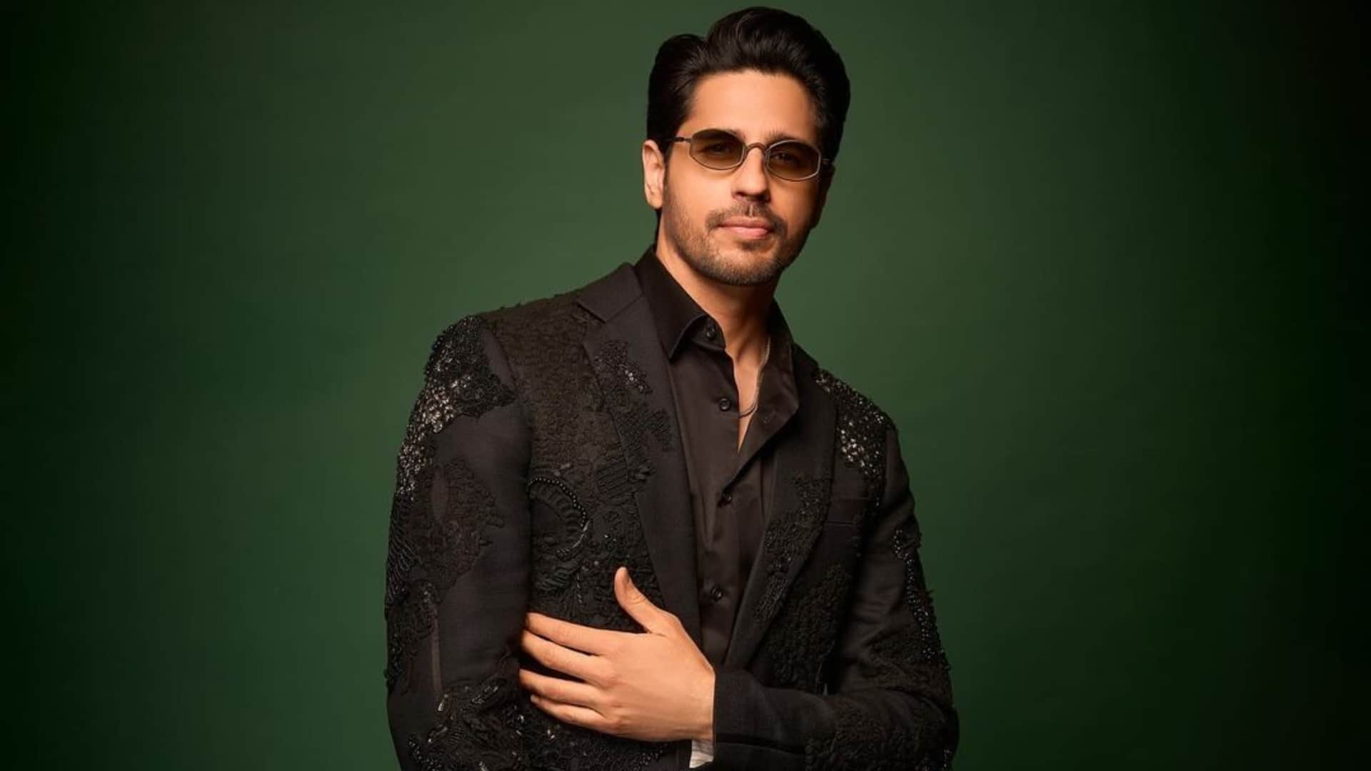 Siddharth Malhotra will work with Panchayat director Deepak Mishra details inside