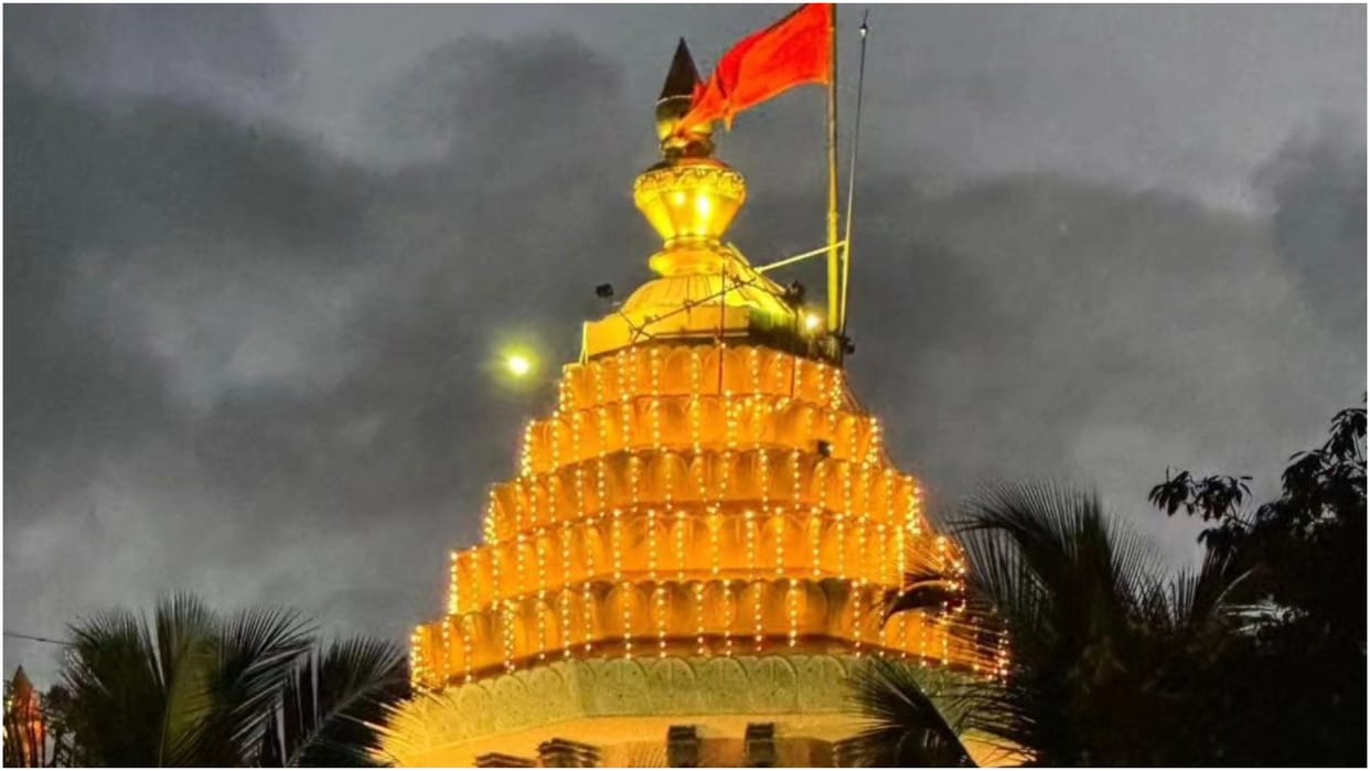 No short skirt or revealing clothes: Siddhivinayak Temple announces dress code for devotees