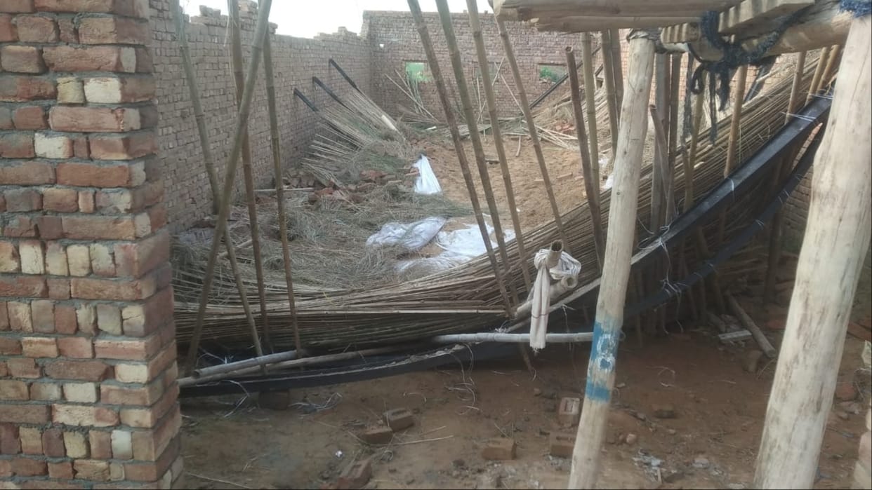 Fatehabad: Child dies due to roof collapse, woman refers