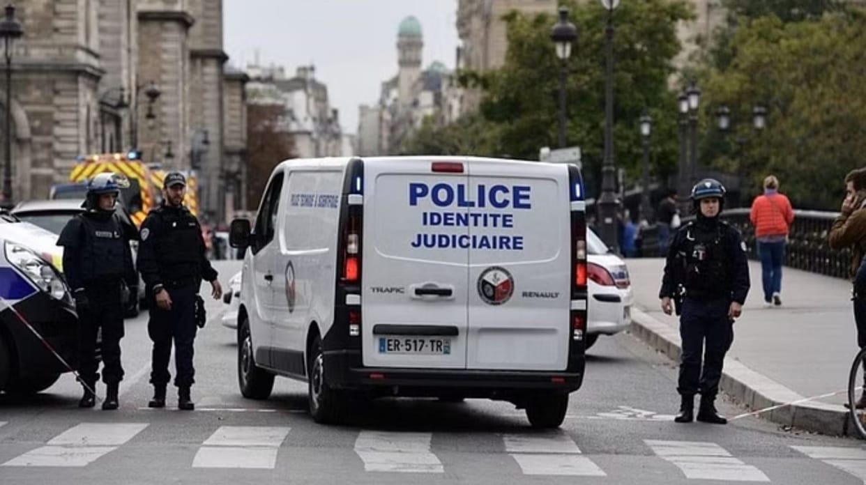 Frenchman On Trial For Hiring Strangers To Rape Drugged Wife For 10 Years news in hindi