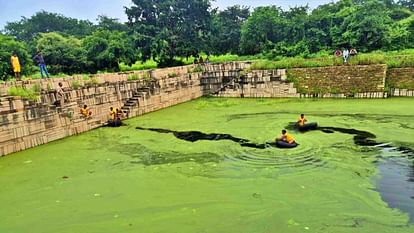 Chittorgarh: चित्तौड़ दुर्ग के सूरज कुंड में दर्शनार्थी डूबा, पांच घंटे की तलाश के बाद भी नहीं मिला सुराग Chittorgarh: A visitor drowned in the Suraj Kund of Chittorgarh Fort