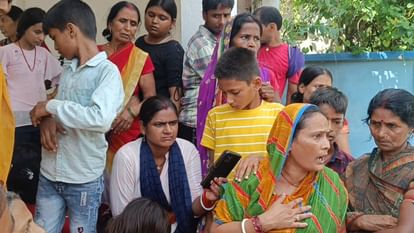 Munger Crime: कुएं से बरामद किया गया युवक का शव, परिजनों ने लगाया हत्या का आरोप; पुलिस जांच में जुटी The body of a young man was recovered from a well in Munger