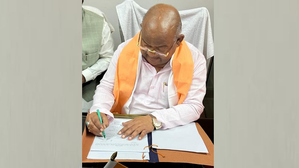 UP: Rajesh Verma takes charge of Uttar Pradesh Rajya Pichhda Varg Ayog chief.