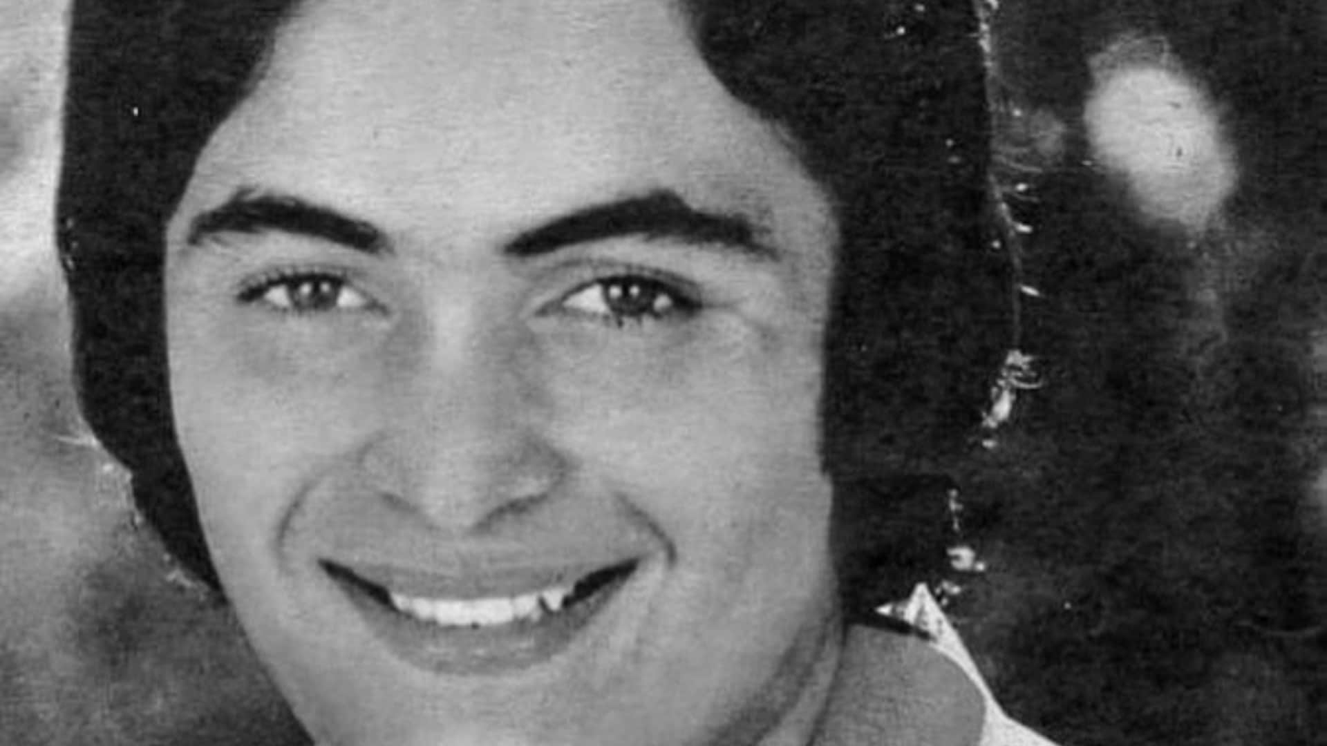 Rishi Kapoor Birth Anniversary on 4 September know more about his best films career and love life