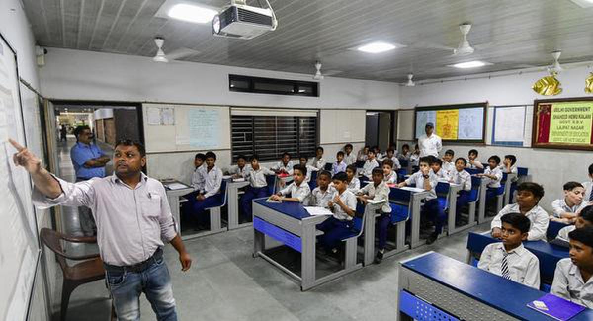 UP: Vigilance investigation of 40 thousand teachers and employees of aided schools, matter of appointments fro