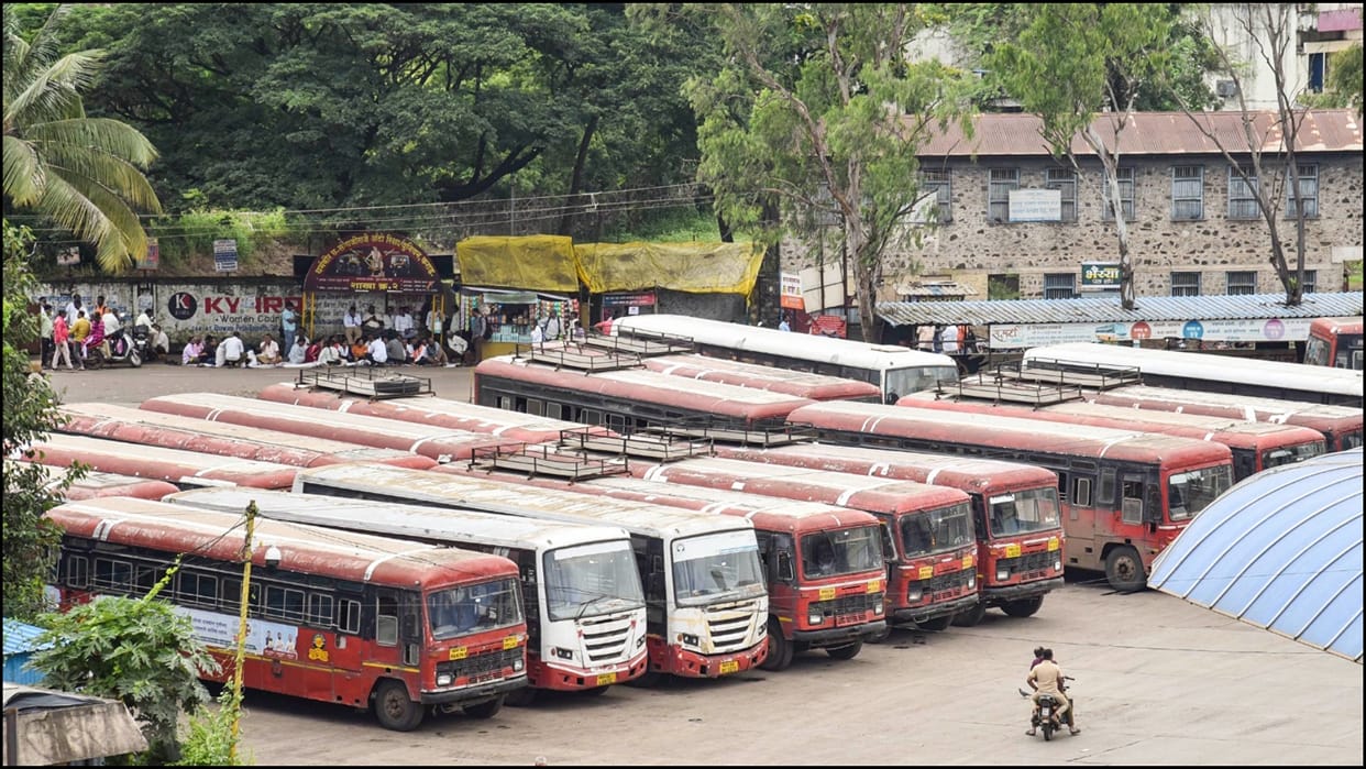 MSRTC employees state wide strike enters second day CM eknath shinde meeting news in hindi