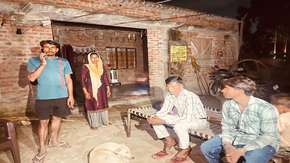 Angered by love marriage elder brother shoots pregnant sister in kashipur