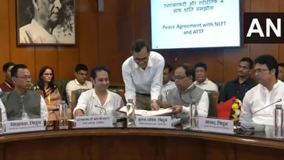 केंद्र सरकार, त्रिपुरा सरकार, एनएलएफटी और एटीटीएफ ने शांति समझौते पर हस्ताक्षर किए