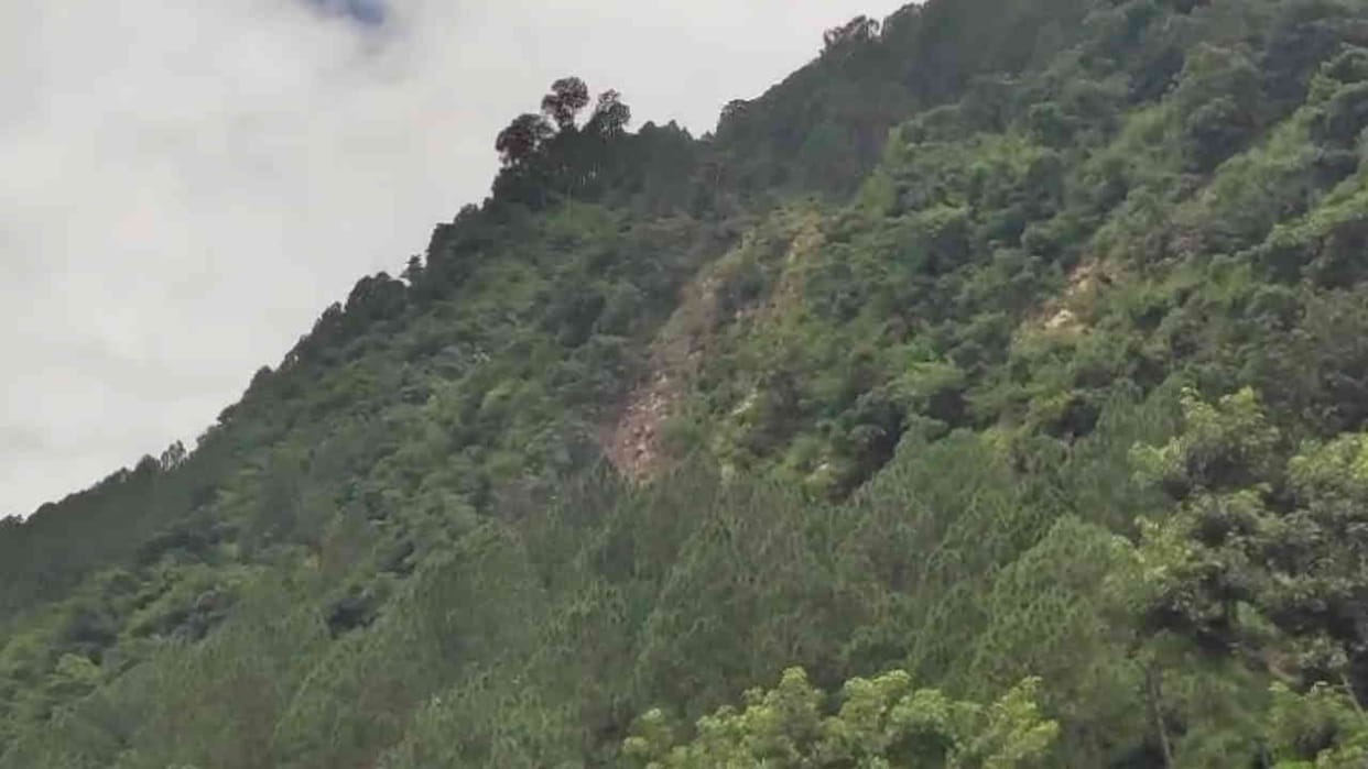 Landslide in Varunavat Uttarkashi boulders falling Uttrakhand read All Updates in hindi