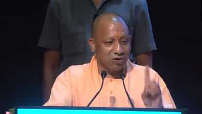 CM Yogi Adityanath distributes the joining letter to applicants.