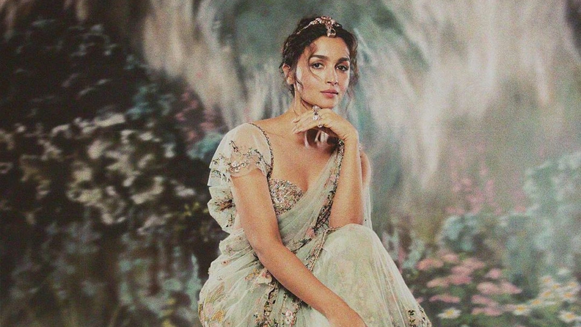 Bollywood Actress Alia Bhatt Upcoming Films Alfa Jigra Love and War Brahmastra 2