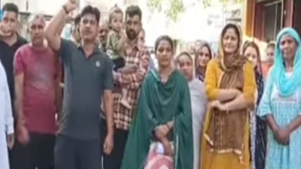Newborn died during birth in Pathankot angry family created ruckus