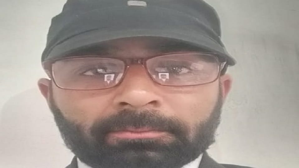 Muzaffarnagar: Advocate bitten by snake hiding under brick, died within four hours