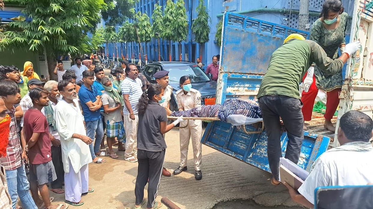 Bihar News: Half naked body of a woman found in Begusarai Crime Hindi News