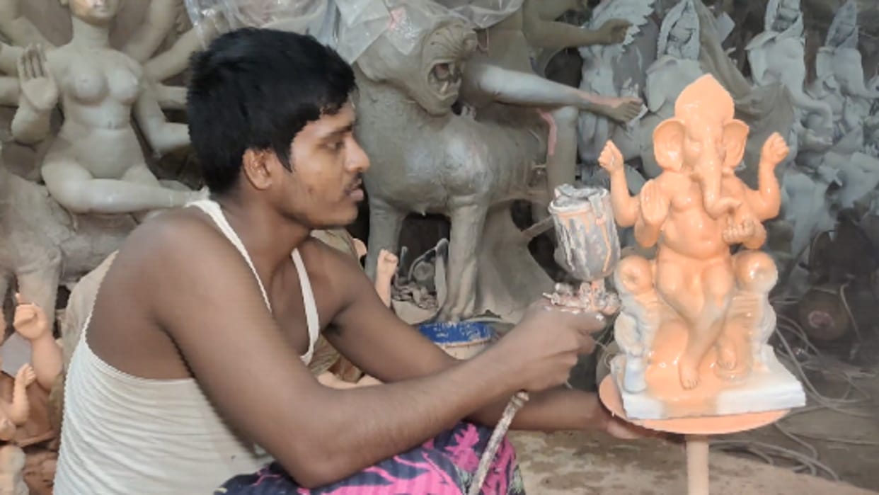 Ganpati Mahotsav: Hit by inflation, the price of 35 Bappa idol crosses Rs 40 thousand
