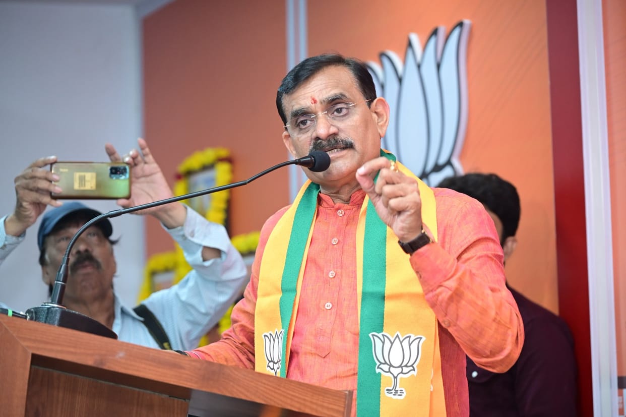 MP News: VD Sharma's advice to BJP leaders on statements regarding Scindia, said - Congress is doing misleadin